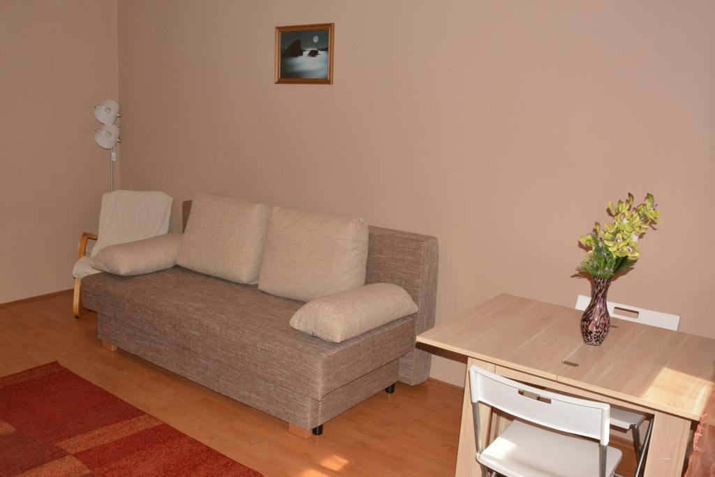 Poetyi Flat Budapeste Exterior foto